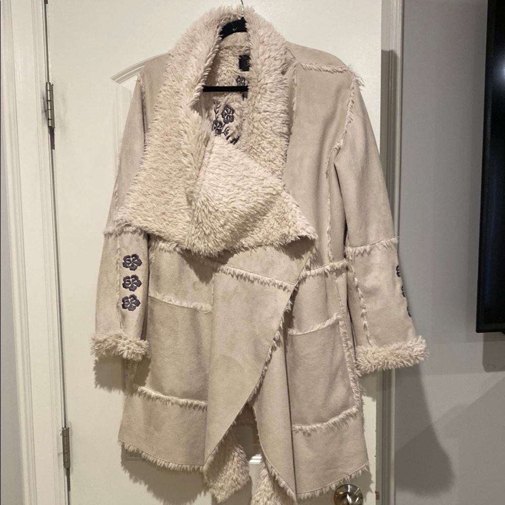 Cream Teddy Jacket with Plush Lining and Oversized Design